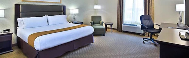 Holiday Inn Express Hotel & Suites Ottawa Airport, an IHG Hotel