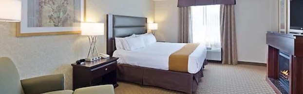 Holiday Inn Express Hotel & Suites Ottawa Airport by IHG