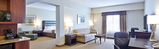 Holiday Inn Express Hotel & Suites Ottawa Airport by IHG