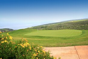 Pinnacle Point Beach and Golf Resort