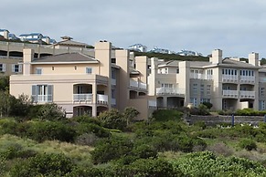 Pinnacle Point Beach and Golf Resort