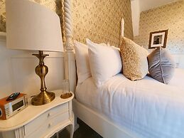 Plas Dinas Country House