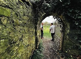 Plas Dinas Country House