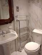 Plas Dinas Country House