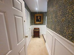 Plas Dinas Country House