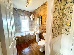 Plas Dinas Country House