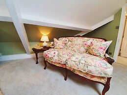 Plas Dinas Country House