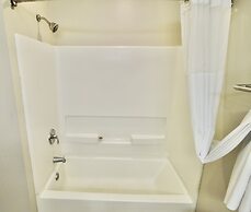 Days Inn & Suites by Wyndham Thibodaux