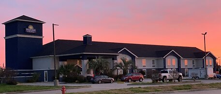 Days Inn & Suites by Wyndham Thibodaux