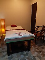 Trinity Hotel, Bengaluru