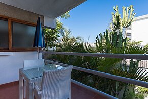 Apartamentos El Paseo