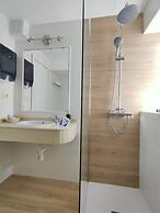 Apartamentos El Paseo