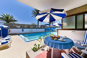 Apartamentos El Paseo