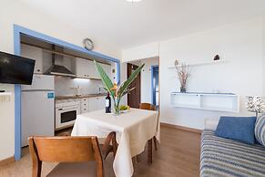 Apartamentos El Paseo