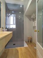 Apartamentos El Paseo