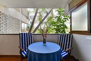 Apartamentos El Paseo