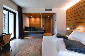 Lake Front Hotel Mirage