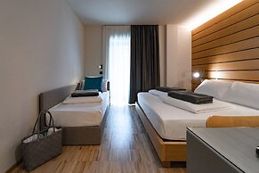 Lake Front Hotel Mirage