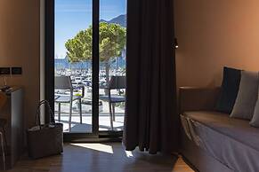 Lake Front Hotel Mirage