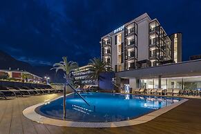 Lake Front Hotel Mirage