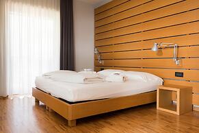 Lake Front Hotel Mirage