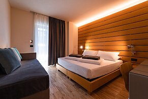 Lake Front Hotel Mirage