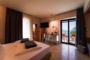 Lake Front Hotel Mirage