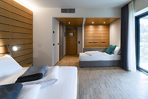 Lake Front Hotel Mirage