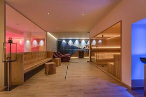 Lake Front Hotel Mirage