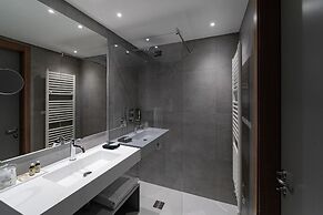 Lake Front Hotel Mirage