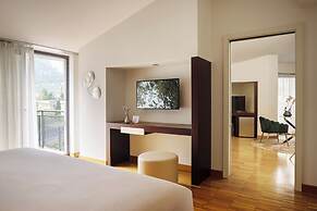 Astoria Resort