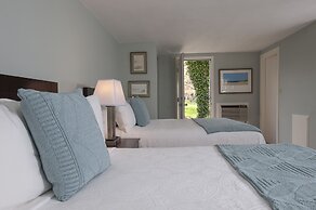 Chatham Seafarer Inn