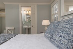 Chatham Seafarer Inn