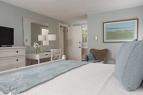 Chatham Seafarer Inn