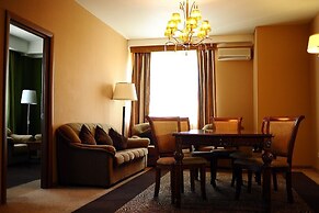 Aurora Hotel