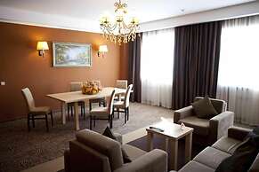 Aurora Hotel