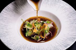 Hotel Saski Krakow, Curio Collection by Hilton