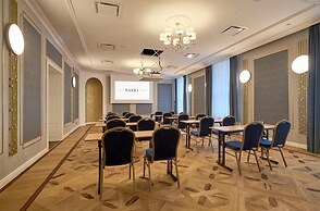 Hotel Saski Krakow, Curio Collection by Hilton
