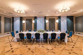 Hotel Saski Krakow, Curio Collection by Hilton
