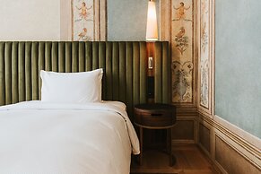 Hotel Saski Krakow, Curio Collection by Hilton