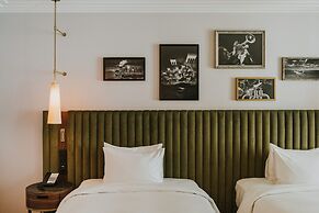 Hotel Saski Krakow, Curio Collection by Hilton