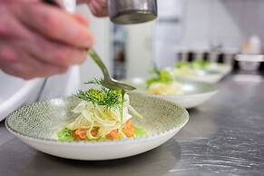 Hotel Saski Krakow, Curio Collection by Hilton