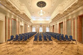 Hotel Saski Krakow, Curio Collection by Hilton