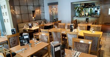 Headfort Arms Hotel