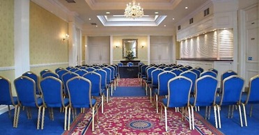 Headfort Arms Hotel