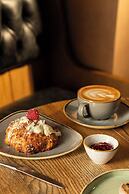 The Harbourview Hotel