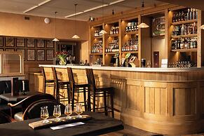 The Harbourview Hotel