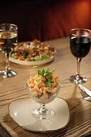 The Harbourview Hotel