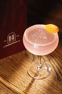 The Harbourview Hotel