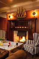 The Harbourview Hotel